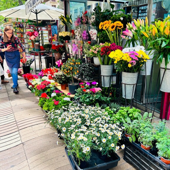 🫶Meet your Posher, Shannon💕 - Picture 3 of 16